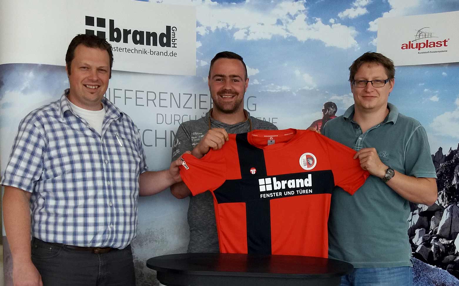 Fenstertechnik brand GmbH ist Trikot-Sponsor der Kreisauswahl Eisenach 